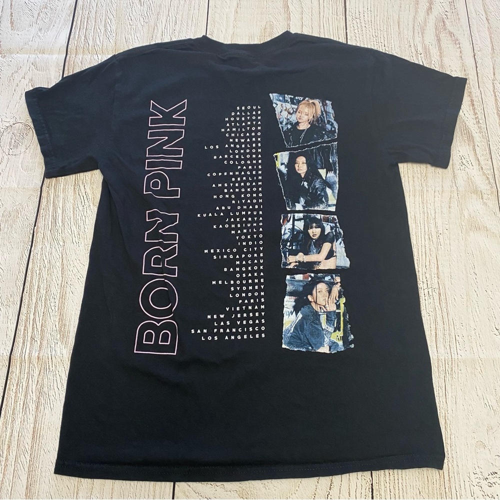 Black Pink Born Pink Tour Graphic T-Shirt small